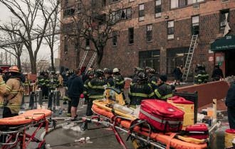 Incêndio em condomínio deixa vários mortos e feridos, em Nova York