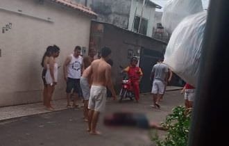 Morre em hospital jovem que teve corpo crivado de balas na frente de casa em Manaus