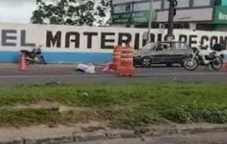 Motociclista é arremessado e morre em acidente na Max Teixeira