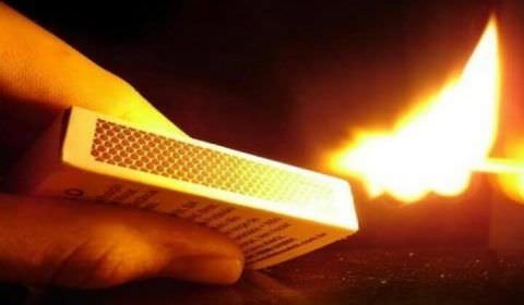 Mulher grávida tem corpo incendiado pelo próprio marido ciumento; veja imagem