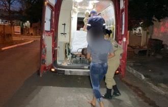 Na tentativa de matar a esposa, homem crava faca em bebê de 8 meses