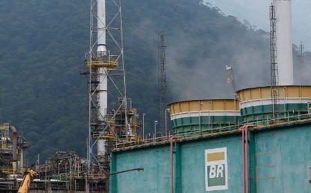 Petrobras vende R$ 244 bi em 7 anos; críticos veem privatização disfarçada