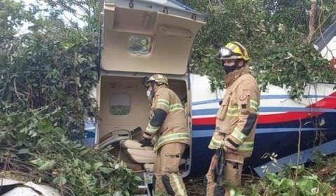 Piloto diz que rajada de vento provocou queda de avião