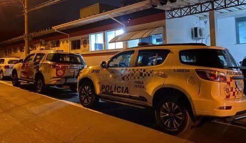 Pitbull mata recém-nascido que dormia dentro de casa