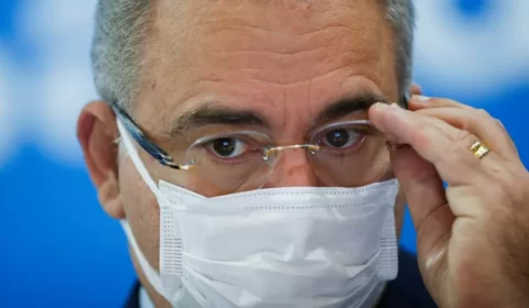 Queiroga diz que ômicron é variante da covid-19 prevalente no Brasil