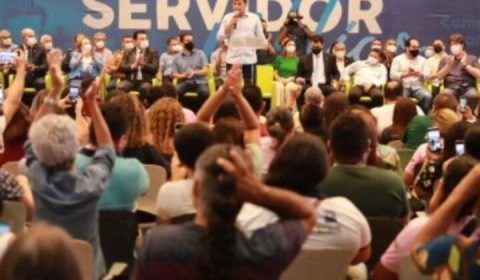 Wilson Lima sanciona lei que aumenta em até 150% valor da aposentadoria de mais de 1900 servidores do AM