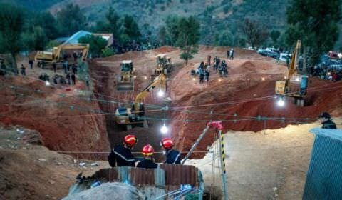 Agoniante: menino de 5 anos está preso há dias em poço de 32 metros; veja vídeos