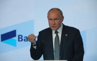 Após invadir Ucrânia, Rússia faz ameaças contra Finlândia e Suécia