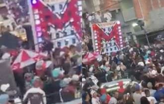 Bloco de carnaval vira mar de sangue após homem pular de cabeça no chão; veja vídeo