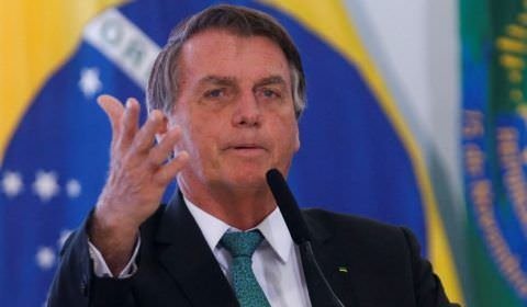 Bolsonaro é aconselhado a deixar debate sobre vacina com Queiroga
