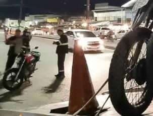 Corpo é jogado em frente ao aeroporto de Manaus