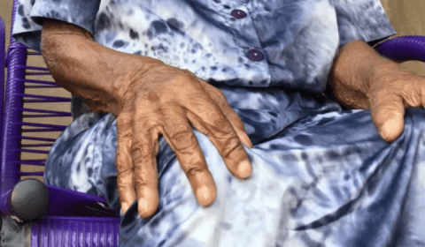 Crueldade: idosa de 103 é espancada por bandidos durante assalto