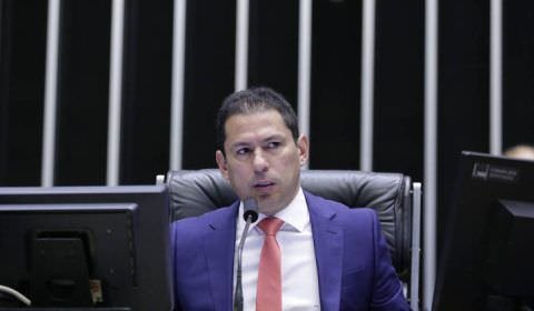 Deputado Marcelo Ramos propõe que apps de mensagem sejam obrigados a ter sede no Brasil