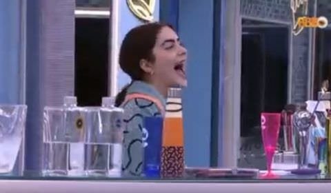 Líder pela 2ª vez, Jade ri e admite que trolou Arthur ao entregar pulseira do Vip