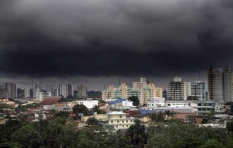 Prefeitura de Manaus alerta para possibilidade de chuvas intensas nesta quarta-feira