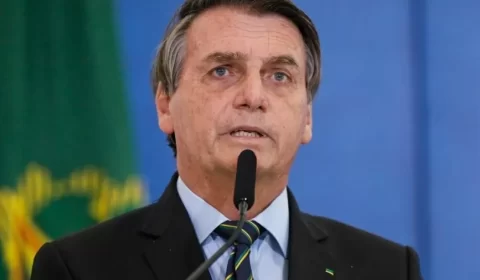 Moraes envia a Aras relatório da PF que vê crime de Bolsonaro em vazamento