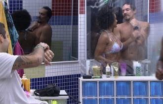 Natália e Eliezer tomam banho juntos após Festa da Líder Jade Picon no BBB 22