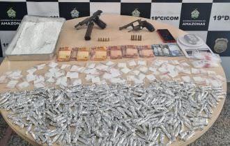 Operação prende oito pessoas e apreende armas e drogas em Manaus