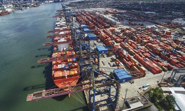 Portos brasileiros buscam mais eficiência por meio de desestatização