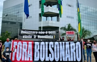 Rondônia: PRF manda manifestantes abaixarem cartazes críticos a Bolsonaro