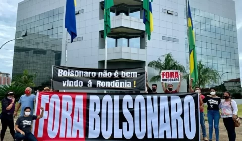 Rondônia: PRF manda manifestantes abaixarem cartazes críticos a Bolsonaro