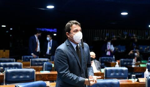 Senado aprova prioridade para cobertura de quimioterapia oral por planos de saúde