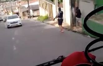 SSP se pronuncia após vídeo de homens armados com fuzis em rua de Manaus