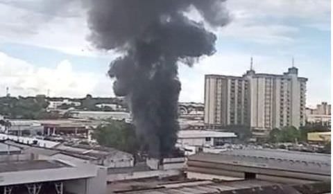 Urgente: depósito da Igreja Presbiteriana de Manaus pega fogo