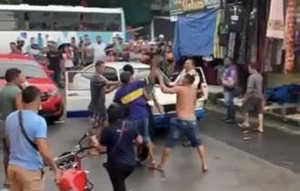 Veja vídeo: Suspeito de cometer arrastões é agredido por populares no bairro Jorge Teixeira