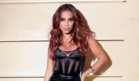 Anitta comemora e agradece fãs após Envolver atingir o Top 1 mundial