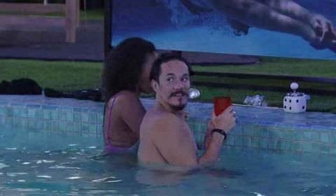 BBB 22: Eliezer cerca Jessilane na piscina e produção precisa intervir; confira o momento