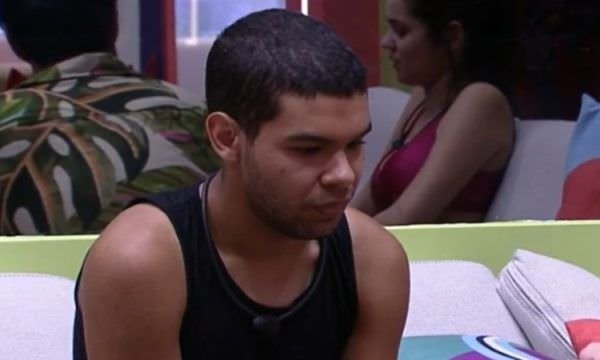 BBB22: Aflito, Vyni torce por desistência de brother: "Se ele ganhar, ferrou"