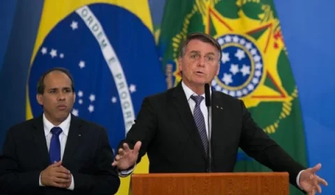 Bolsonaro ao STF: “Bota tua toga e fica aí, sem encher o saco
