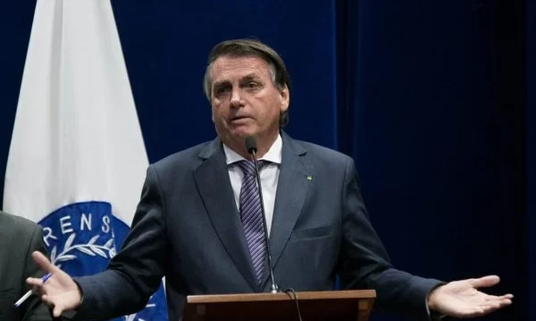 Bolsonaro: “Conflito entre Rússia e Ucrânia atrapalha o mundo todo”