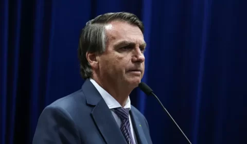 Bolsonaro eleva pressão e governo espera que presidente da Petrobras peça demissão