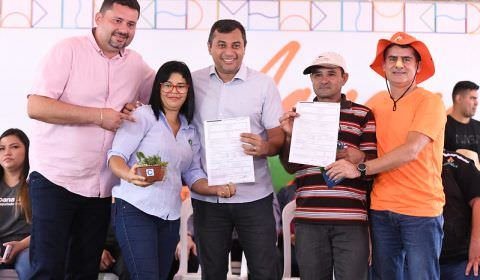 David Almeida entrega 52 toneladas de ração para produtores e anuncia realização de cursos e assistência técnica para impulsionar a produção rural