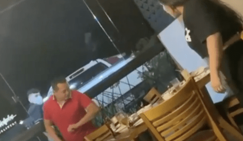 Esposa flagra marido jantando com a amante e quebra tudo na churrascaria; veja vídeo