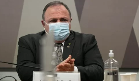 General Pazuello é transferido para a reserva remunerada do Exército