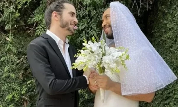 Gil do Vigor surge vestido de noiva para casar com Fiuk: “Tão feliz”