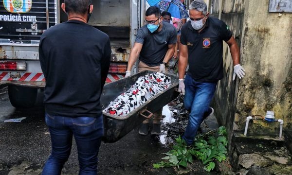 Industriário é encontrado morto e nu em cima de cama na zona leste de Manaus