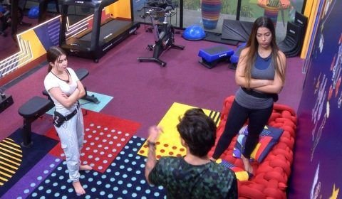 Jade cogita atender ao Big Fone e revela quem indicaria ao paredão: 'f*da-se'