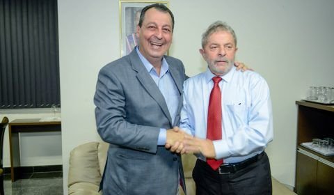 Lula chega em Manaus e deve ter encontro com Omar dentro de aeroporto
