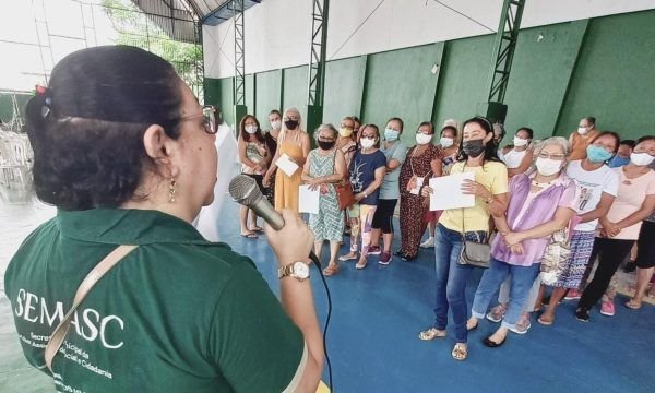 MARÇO LILÁS - Câncer do colo do útero e pobreza menstrual são temas de palestra nos centros de assistência social da Prefeitura de Manaus