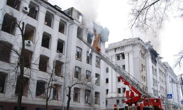 Novo bombardeio em Kharkiv deixa ao menos quatro mortos