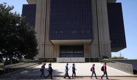 Para conter inflação, taxa Selic pode chegar a 11,75% nesta semana