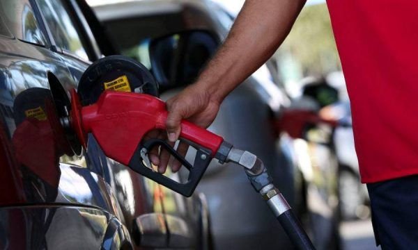 Por uma nova política de preços para os combustíveis no Brasil