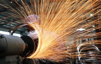 Produção industrial recua em dez dos 15 locais pesquisados pelo IBGE