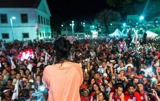 Regras beneficiando mulheres na política serão incluídas na Constituição