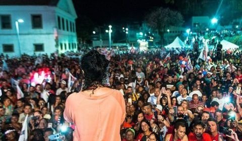 Regras beneficiando mulheres na política serão incluídas na Constituição