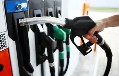 Governo fixa subvenção da gasolina em R$ 0,44 por litro